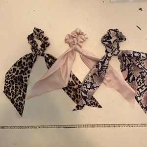 Set of 3 hair Scrunchies!